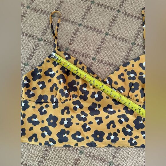 4 Sienna gold silky fabric cheetah print boho flowy camisole top M - Picture 6 of 10